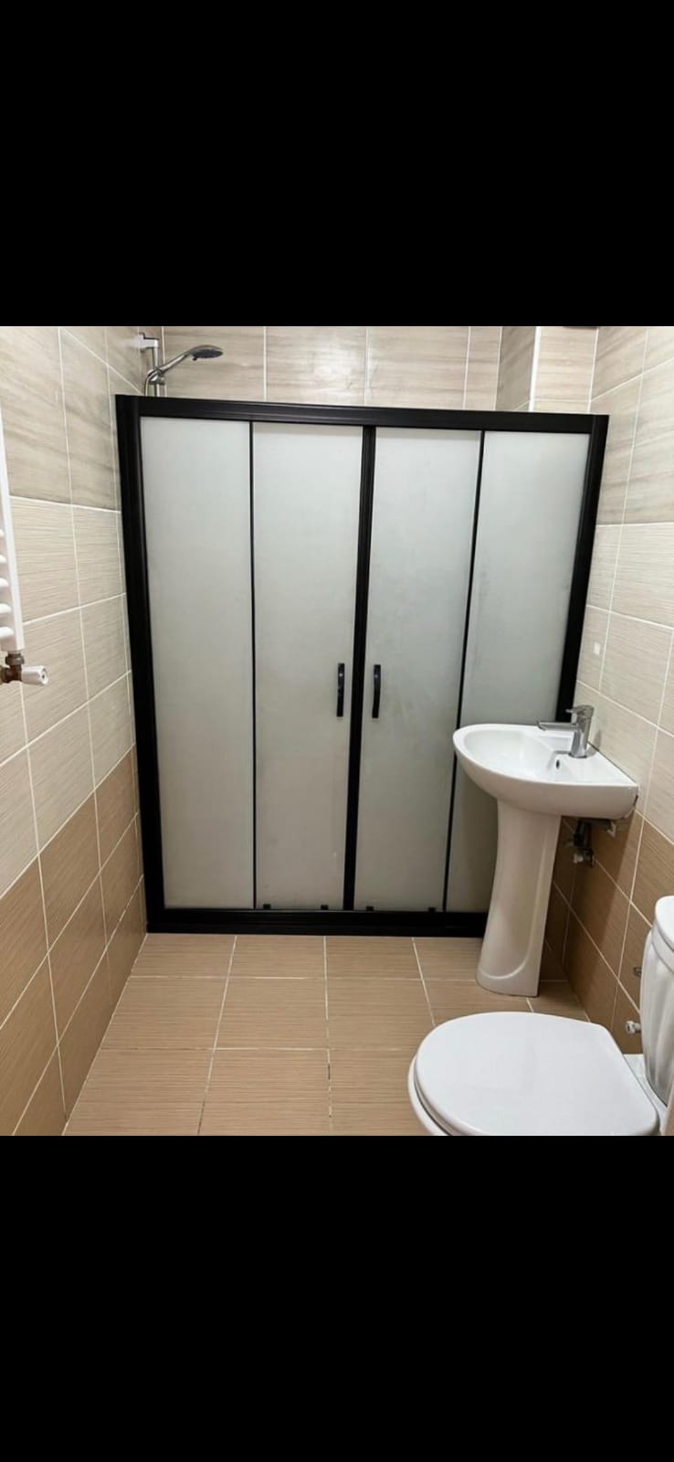 Siyah Profilli İki Sabit İki Çalış Kabinler - Görsel 5